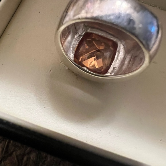 Elegant 925 Silver and Peachy Gemstone Ring - Picture 3 of 5